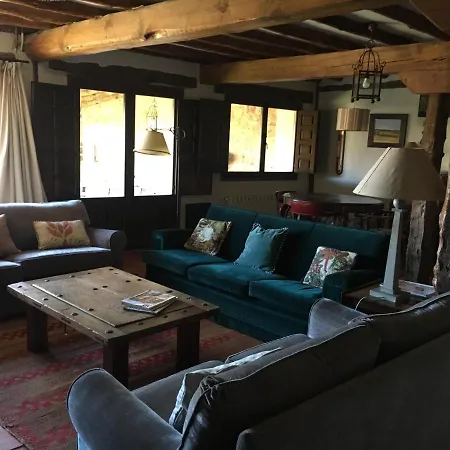 La Casa Del Herrero Holiday home Requijada